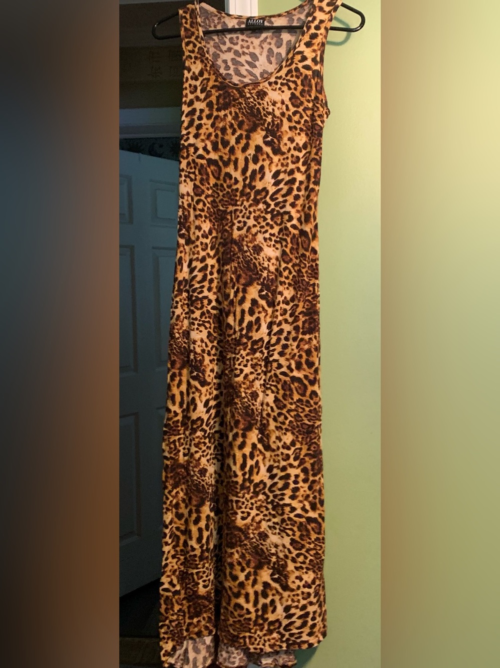 Sale 3/$20  
ALLOY Apparel Leopard-Print Maxi Dress in Brown and Tan